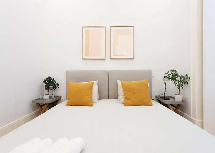 Bedrooms In Shared Apartment In Modern Accommodation In Downtown Lisbon